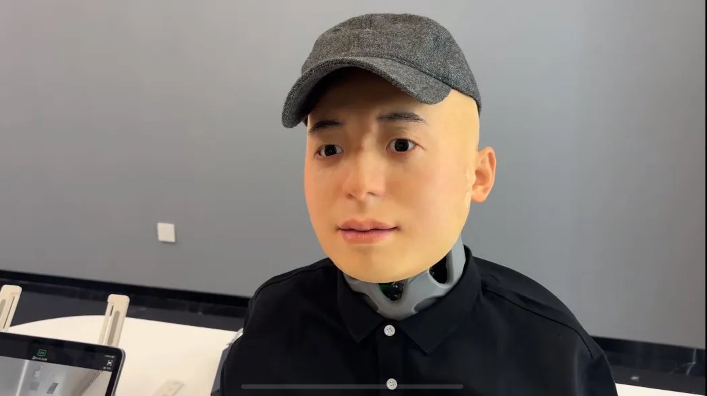 人形机器人破局工厂：体育养老新场景探索