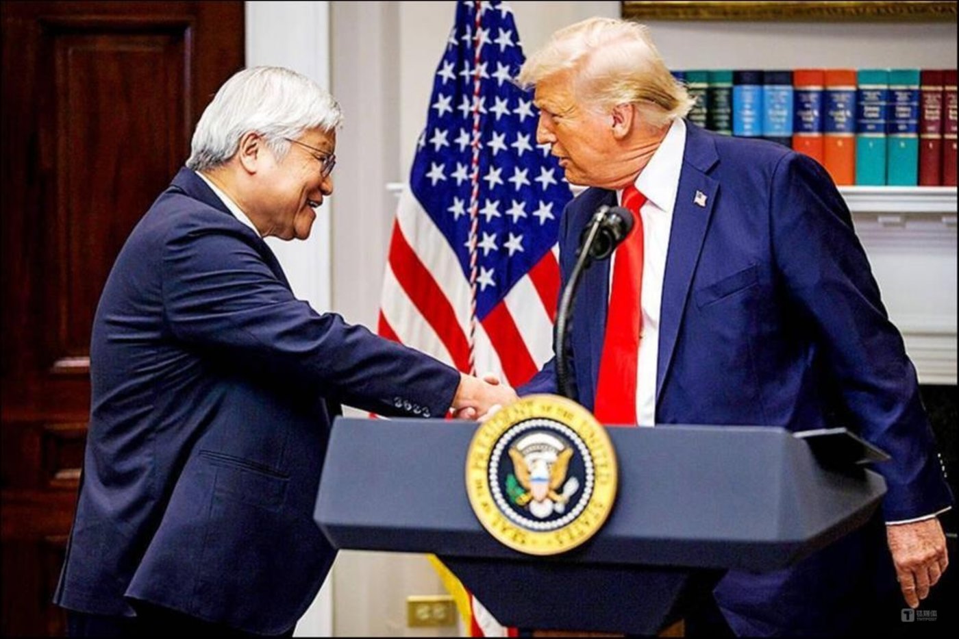 特朗普或将对中国加征50%关税 芯片巨头股价暴跌贸易战升级